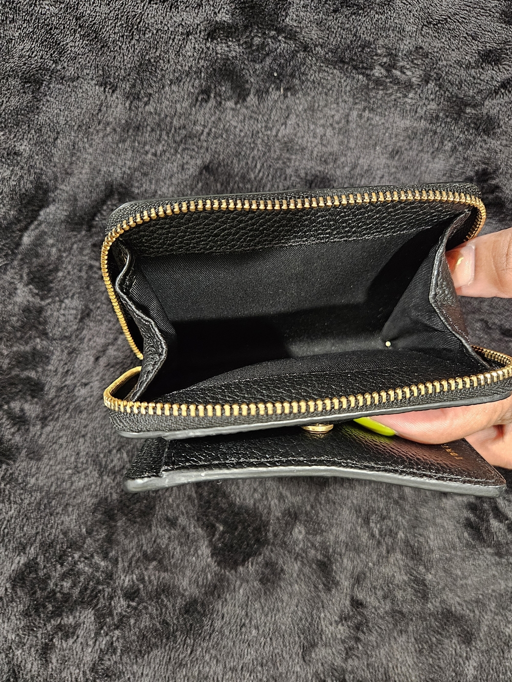 Tory Burch Black Pebbled Leather Zip Bifold Wallet - Picture 5 of 5